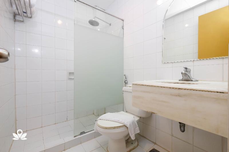 Zen Rooms Aloha Manila Bay Екстер'єр фото