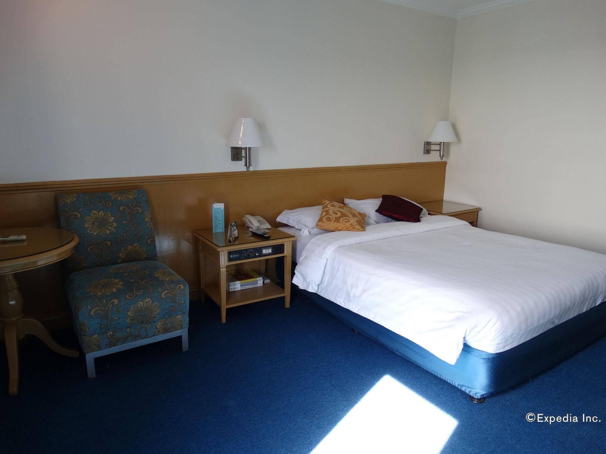 Zen Rooms Aloha Manila Bay Екстер'єр фото